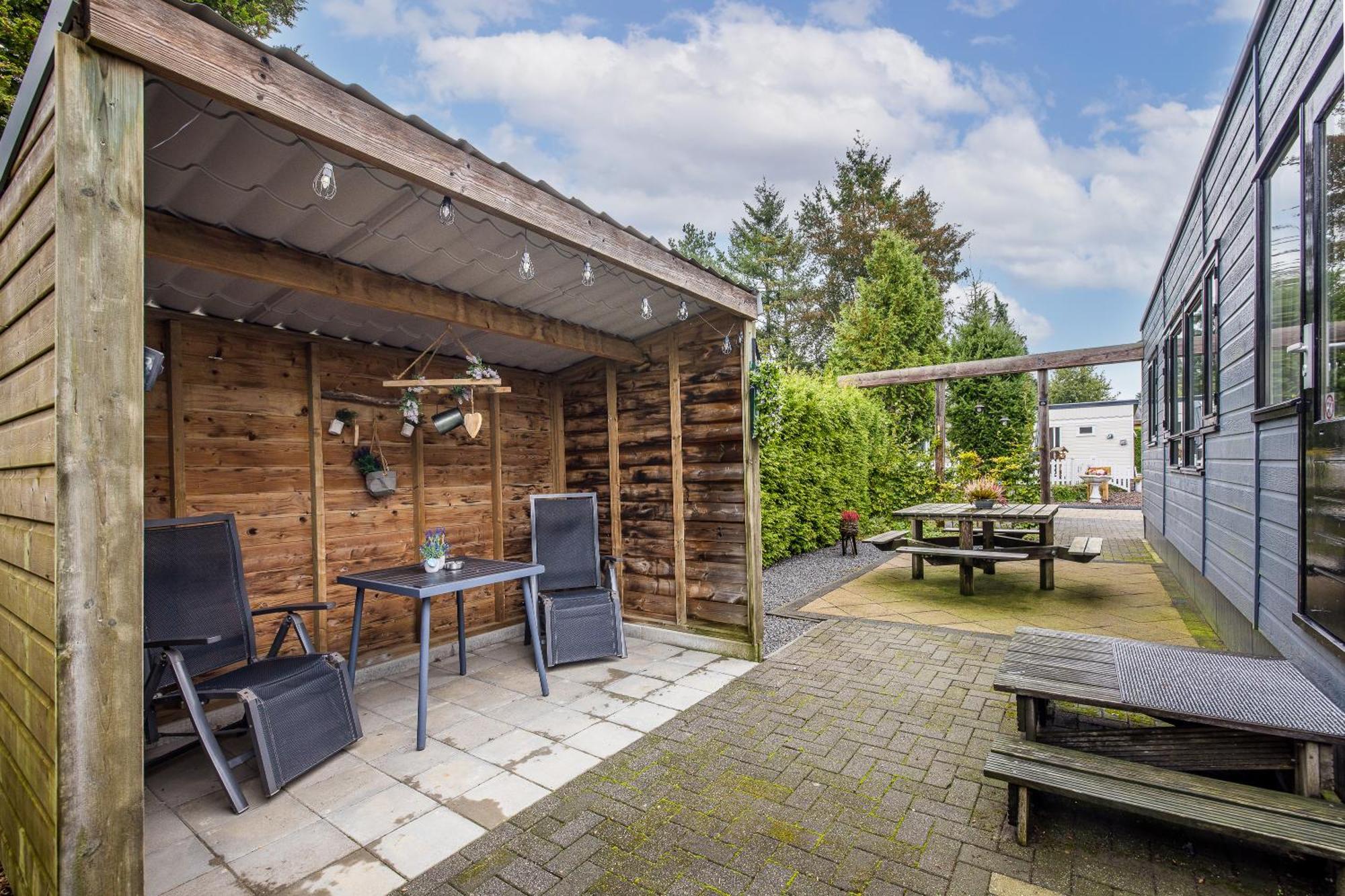 Chalet 'T Veluws Stulpje "Geniet, Ontspan En Droom Even Lekker Weg!" Пюттен Экстерьер фото